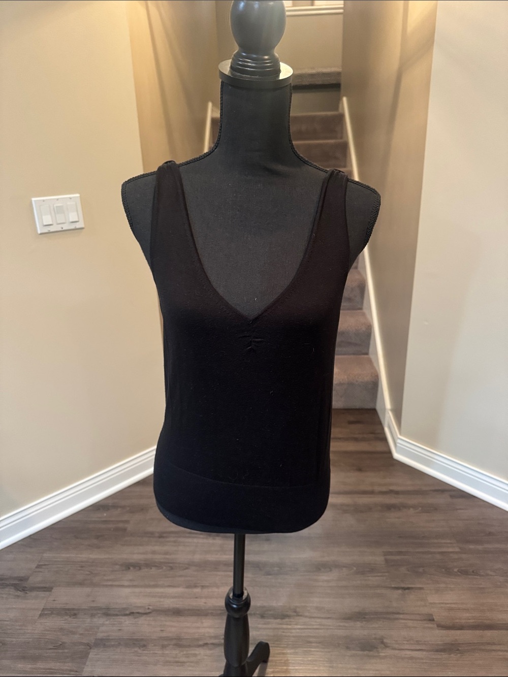 Banana Republic Black V-Neck Sleeveless Knit Tank
